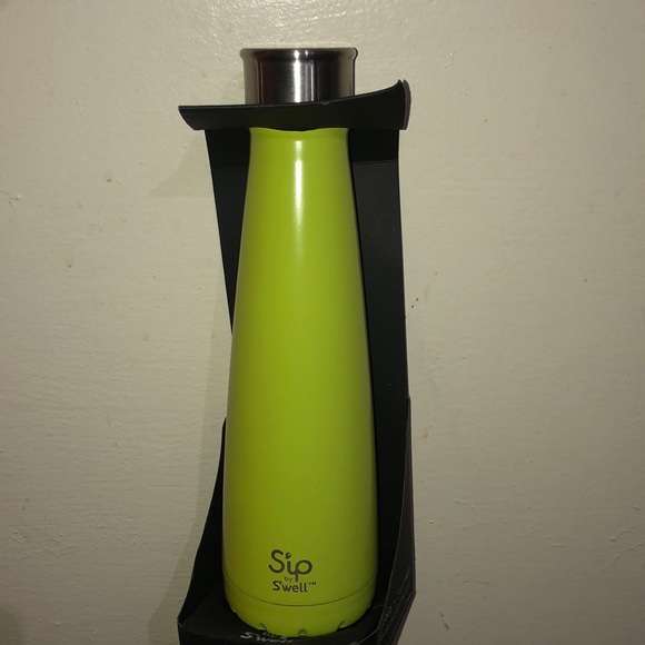 Sip by Swell water bottle - Picture 1 of 3
